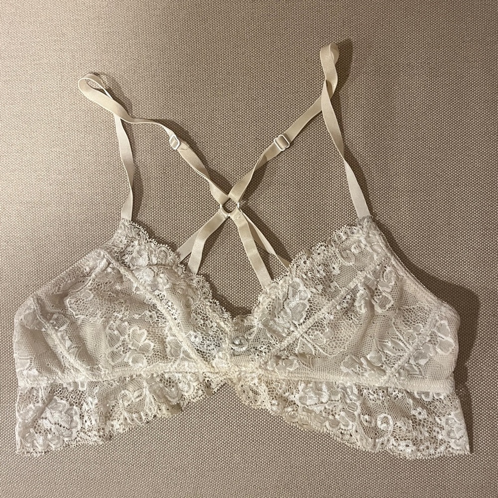 Signature8 Ivory Lace Bralette with Strappy Back